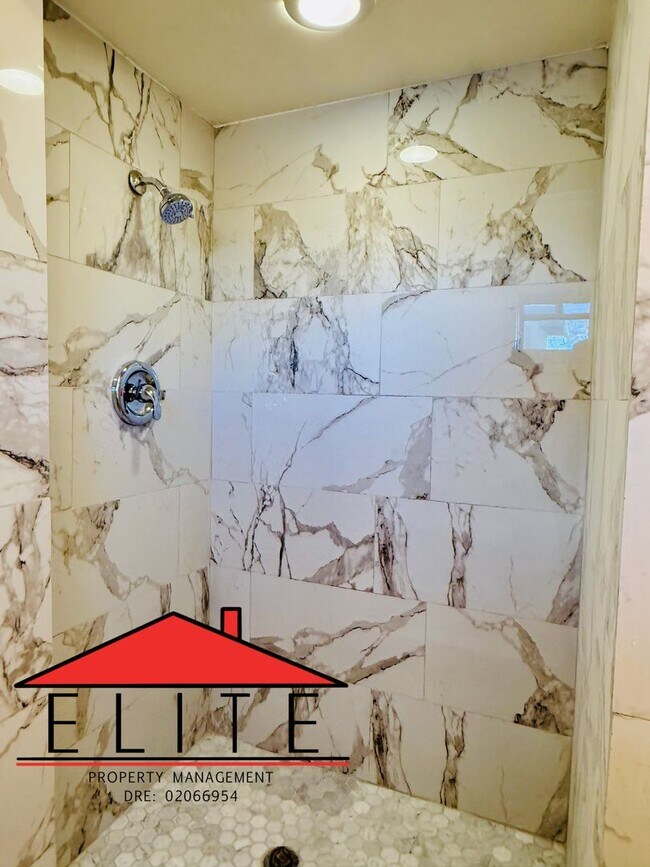 Building Photo - 332AL