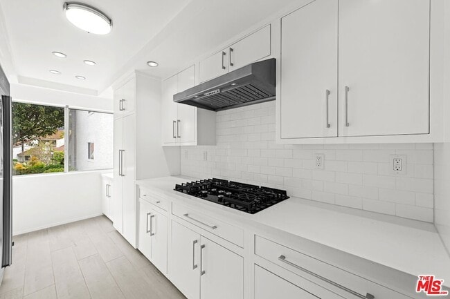 Building Photo - 17088 Palisades Cir