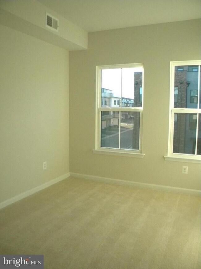 Building Photo - 22326 Tees Terrace