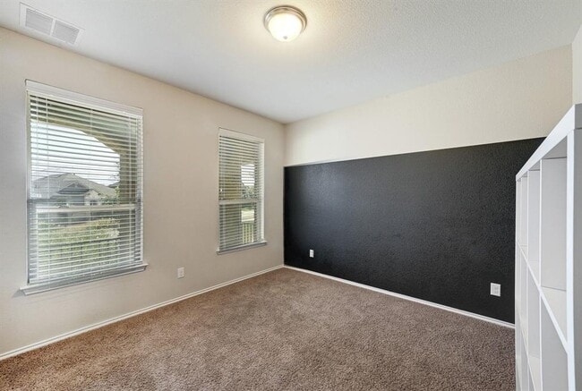 Building Photo - 7904 Gato Ln