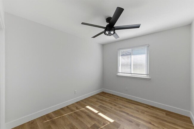 Building Photo - 3817 Leafield Dr