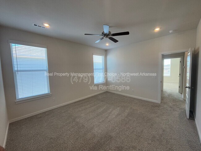 Building Photo - 4802 W Planetree St