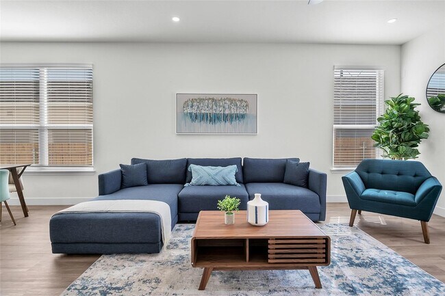 Building Photo - 12520 Anthology St