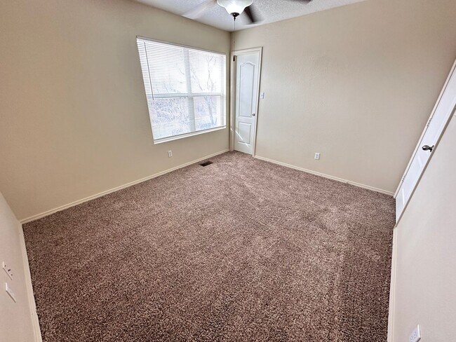 Building Photo - 790 Purple Aster Ave SW