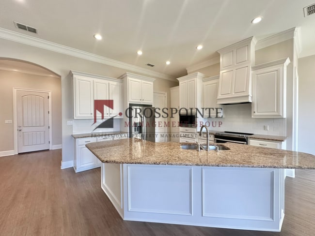 Building Photo - 3 Bedroom 2 Bath Near Three Lakes MS!