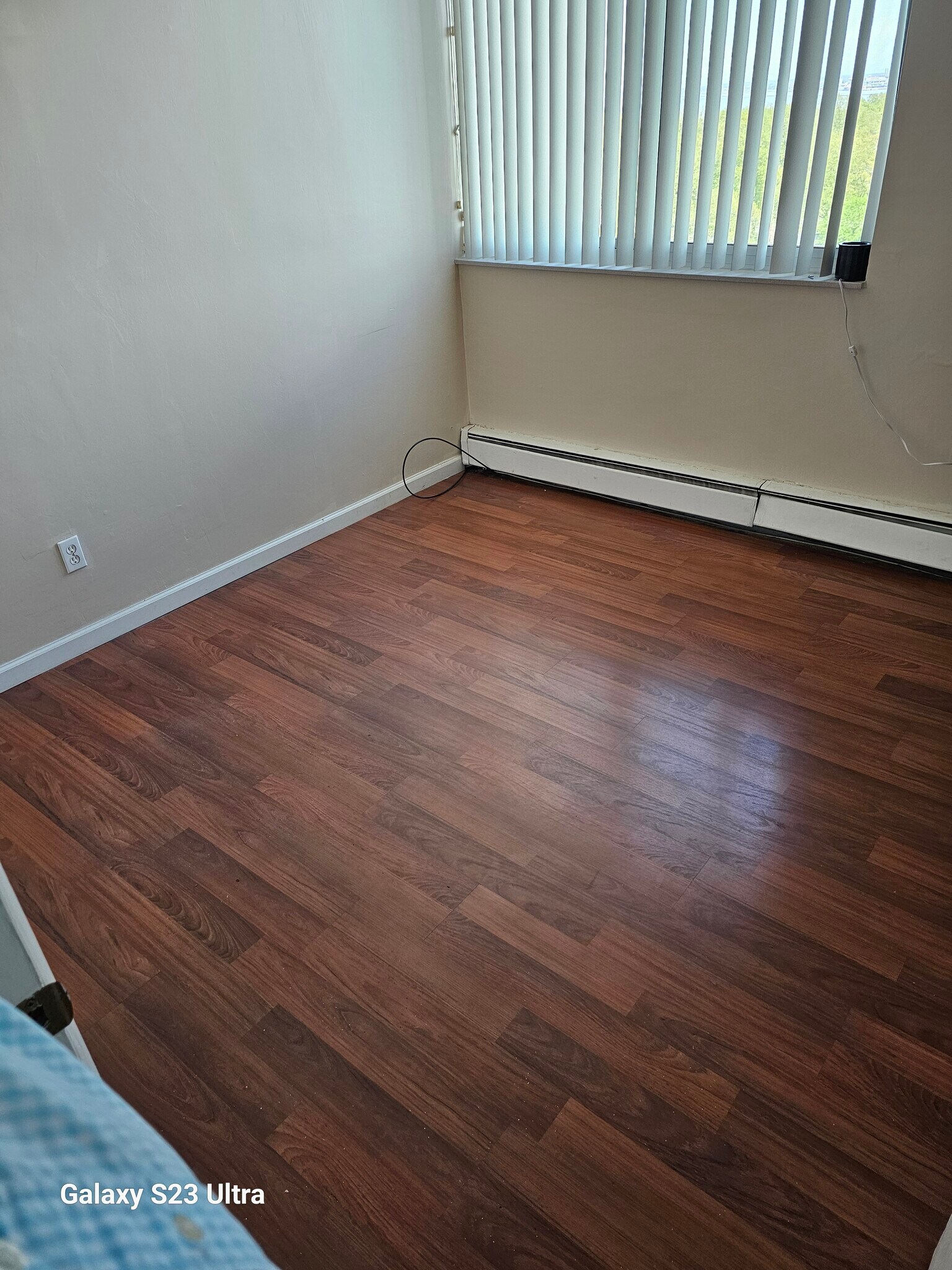 Building Photo - 11811 Lake Ave