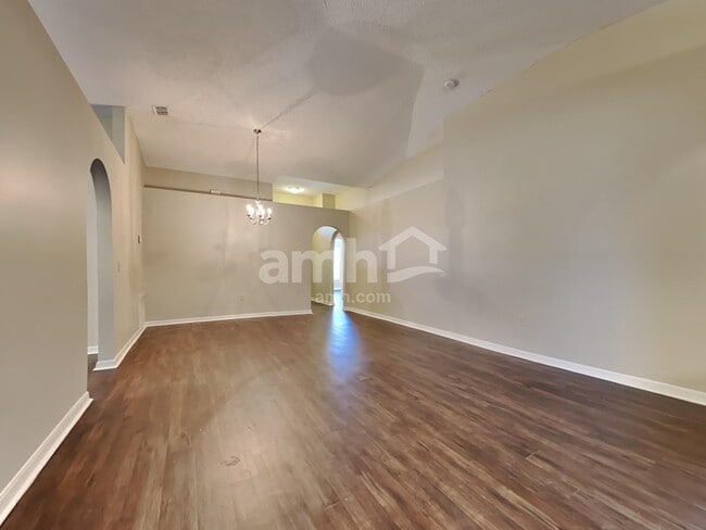 Building Photo - 4045 Half Moon Cir