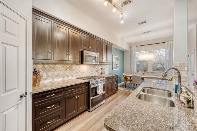 Building Photo - 1009 Taulbee Ln