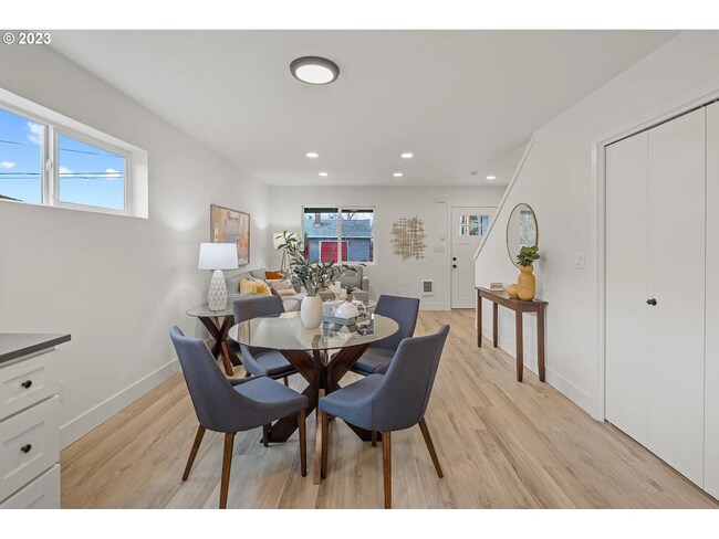 Building Photo - 931 Prospect St