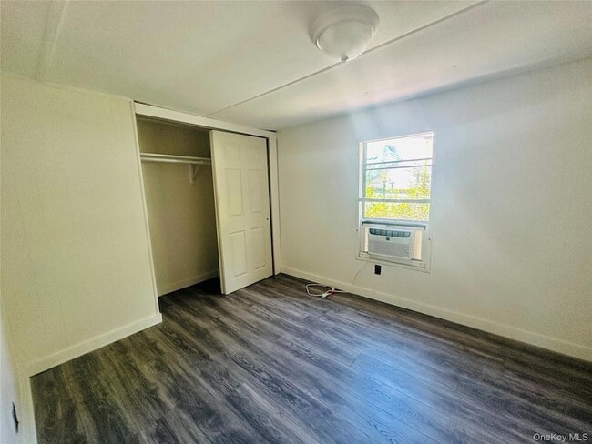 Building Photo - 3 Fords Ln