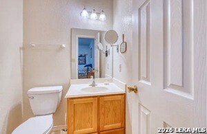 Building Photo - 622 S Oak St