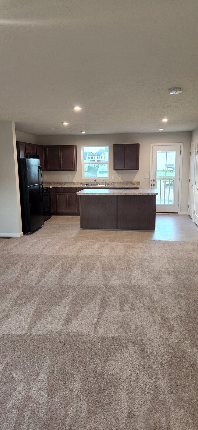 Building Photo - 439 Regina Dr