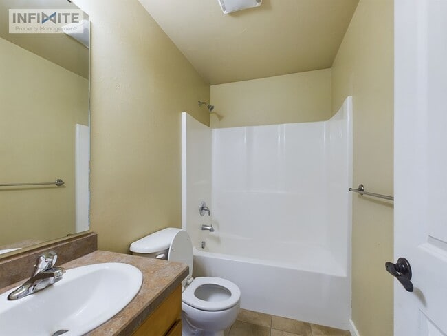 Building Photo - 1113 Las Campanas Dr