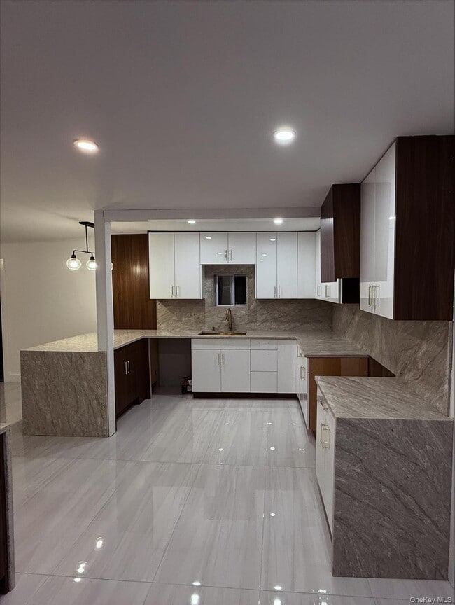 Building Photo - 309 Franklin Ave