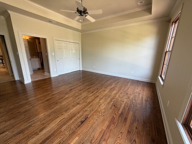 Building Photo - Gorgeous 4 bedroom, 3 Bathroom Home in Lakeside on Long Lake