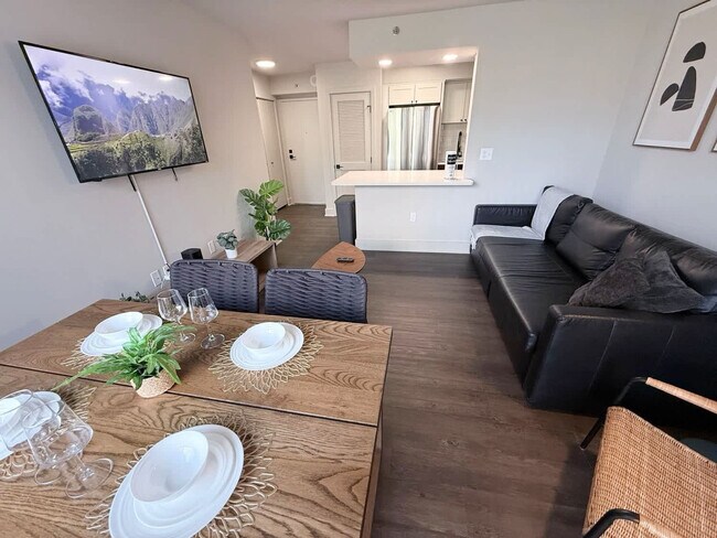 Building Photo - 801 15th St S