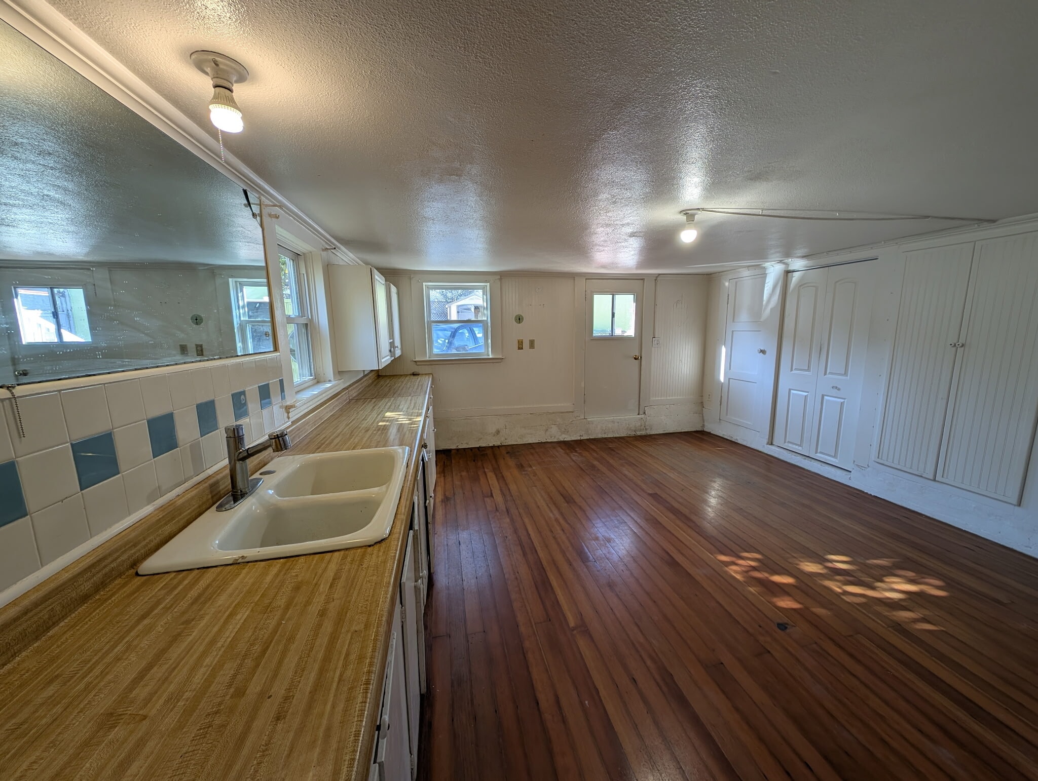 Building Photo - 531 C St