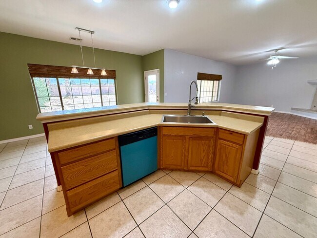 Building Photo - 2116 Roy Rogers Way