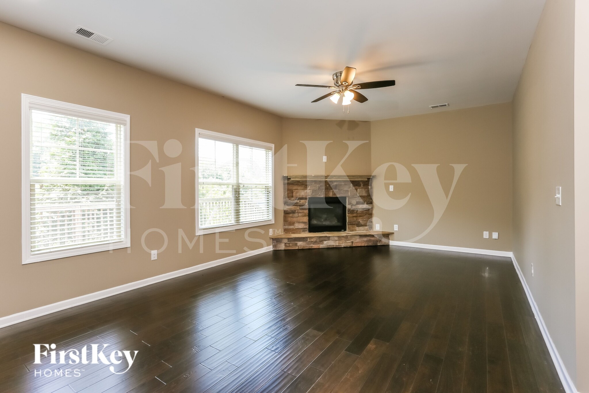 Building Photo - 4180 Pleasant Woods Dr
