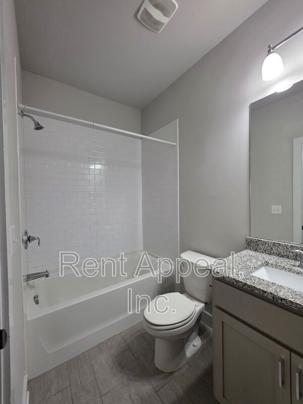 Building Photo - 3779 Oxford Cir