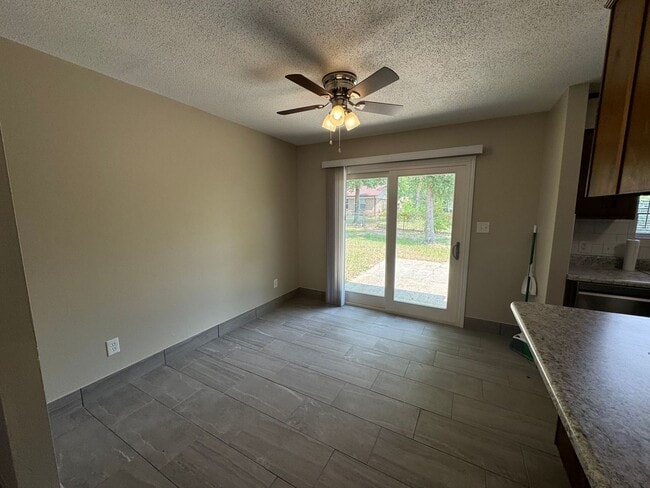 Building Photo - 7823 Coronet Ln