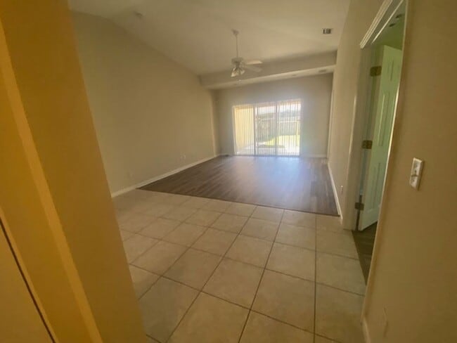 Building Photo - 1 Ryarbor Dr