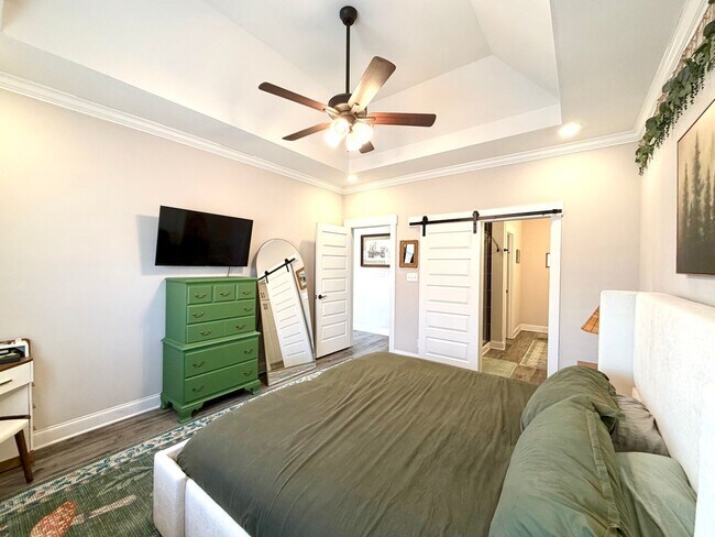 Building Photo - 1013 Berry Bnd