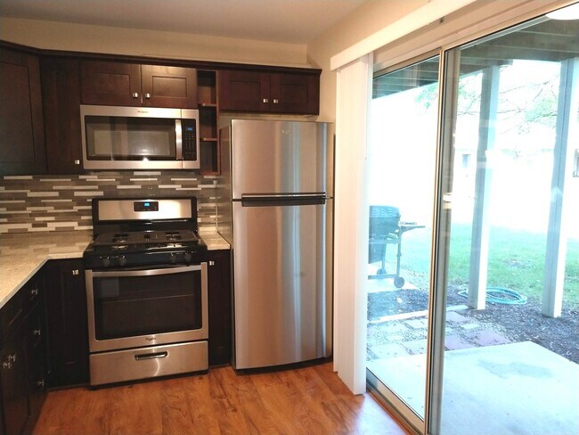 Building Photo - 15 Gant Cir