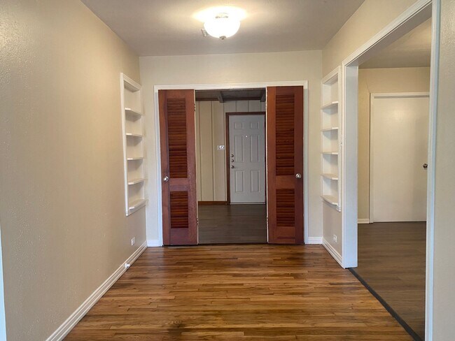 Building Photo - REFRESHED 2 BEDROOM, 1 BATH BELTON ISD