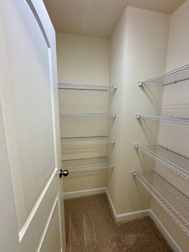 Building Photo - Beautiful Well Maintained Townhouse in Berewick