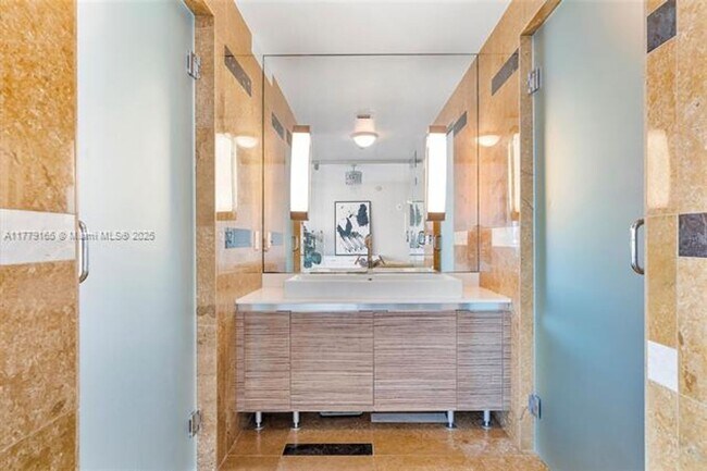 Building Photo - 3737 Collins Ave
