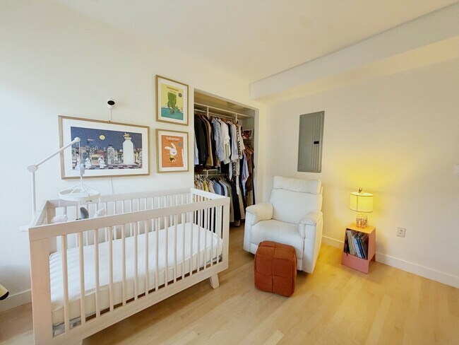 Building Photo - 56 Gorham St