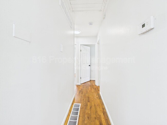 Building Photo - 10323 East 20th St S