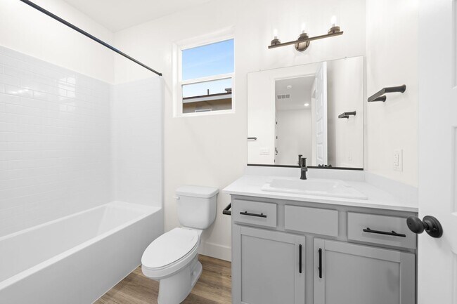 Building Photo - Brand New 4 Bedroom / 2 Bathroom for Lease in Southwest - Available for Immediate Move-In