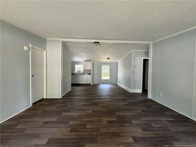 Building Photo - 511 Inverary Dr