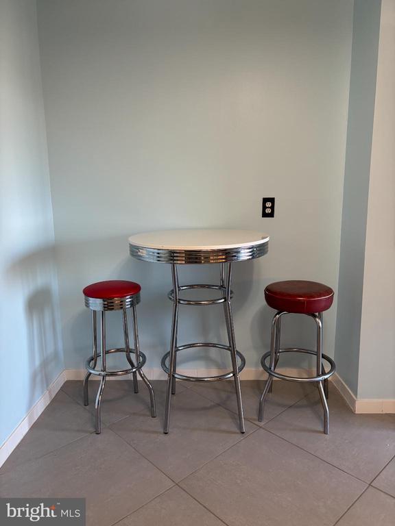 Building Photo - 5225 Pooks Hill Rd