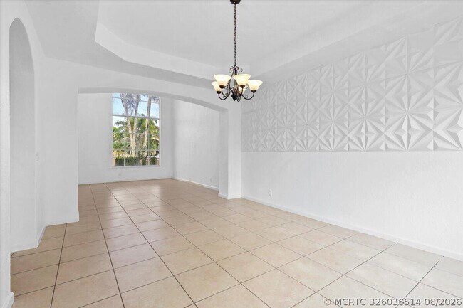 Building Photo - 1831 Waldorf Dr