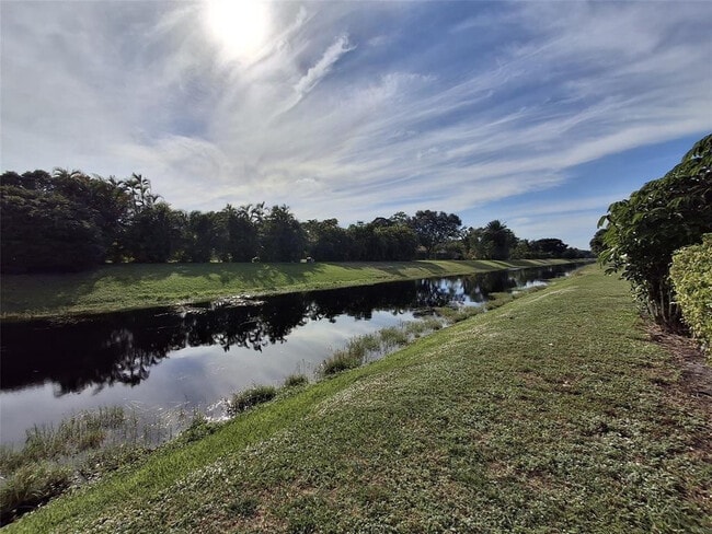 Building Photo - 11034 Royal Palm Blvd