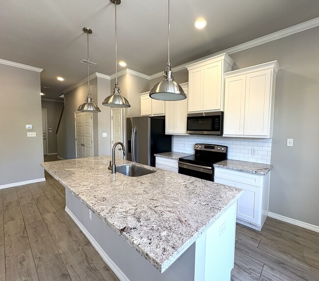 Building Photo - 4011 Oaklawn St