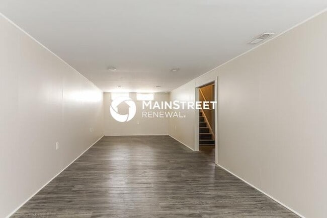 Building Photo - 3 Bedroom Pet-Friendly Home in WILLOWICK, ...