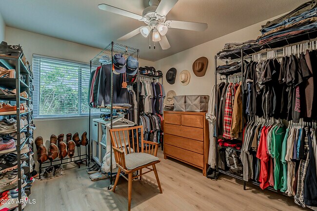 Building Photo - 4730 E Desert Cactus St