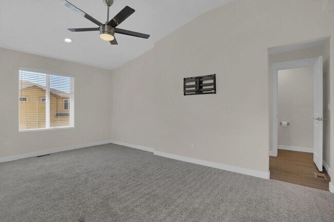 Building Photo - 3792 Venice Grove