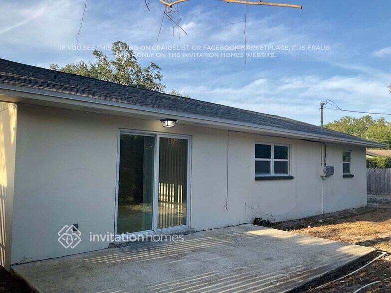 Building Photo - 2136 17th Terrace SW