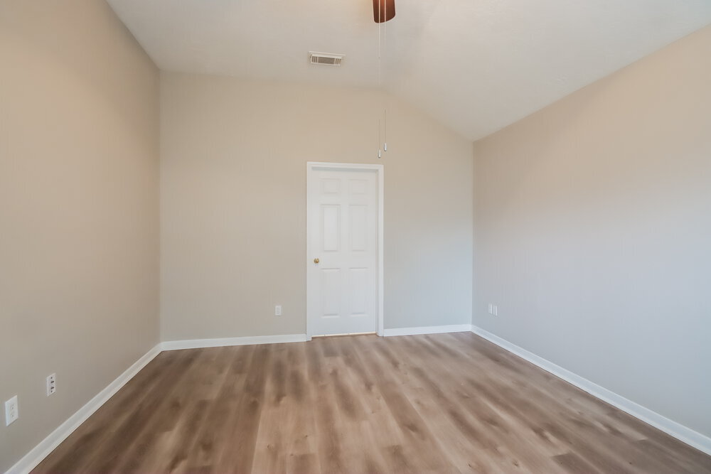 Building Photo - 16901 Canary St