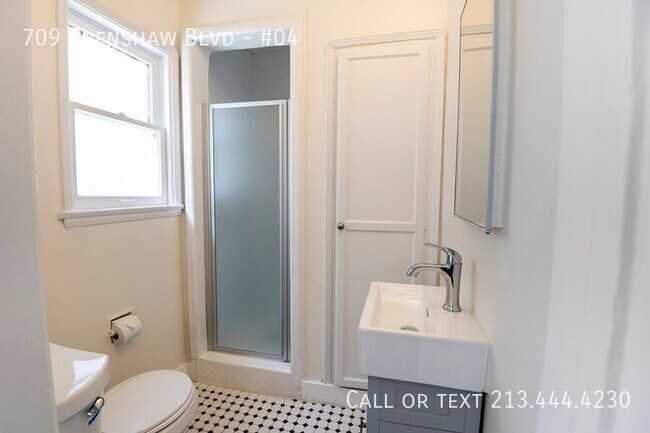 Building Photo - 709 Crenshaw Blvd