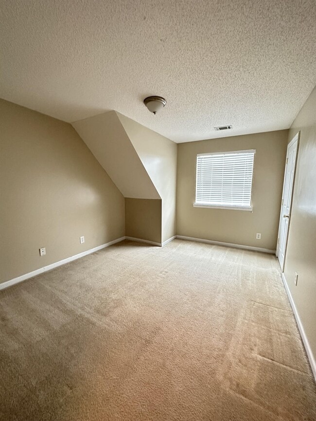 Building Photo - 160 Mills Run Dr