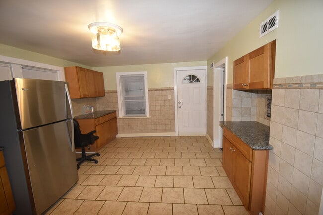 Building Photo - 2448 S Homan Ave