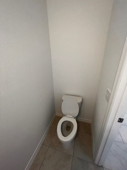Building Photo - 3022 Springwell Lp