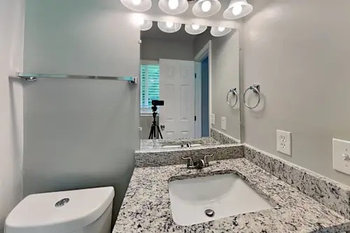 Building Photo - 3359 Hollyridge Trl SW