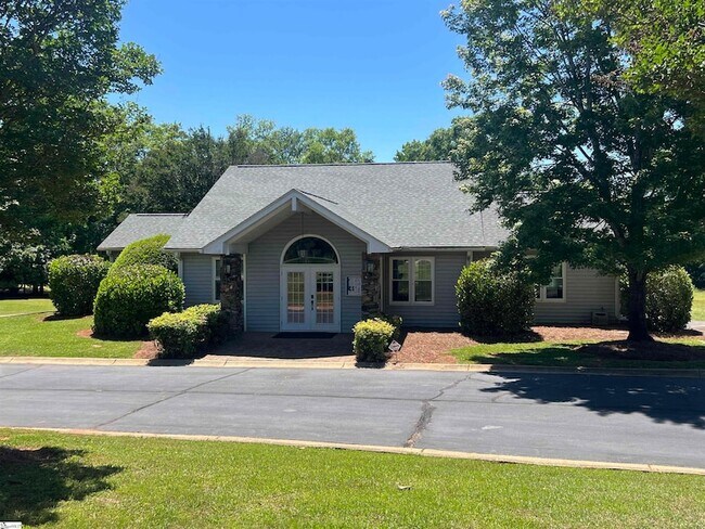 Building Photo - 103 Angler Dr